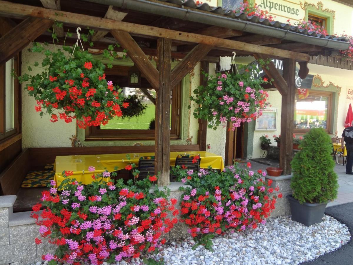 Pension Nina & Gasthof Alpenrose Gschnitz Εξωτερικό φωτογραφία